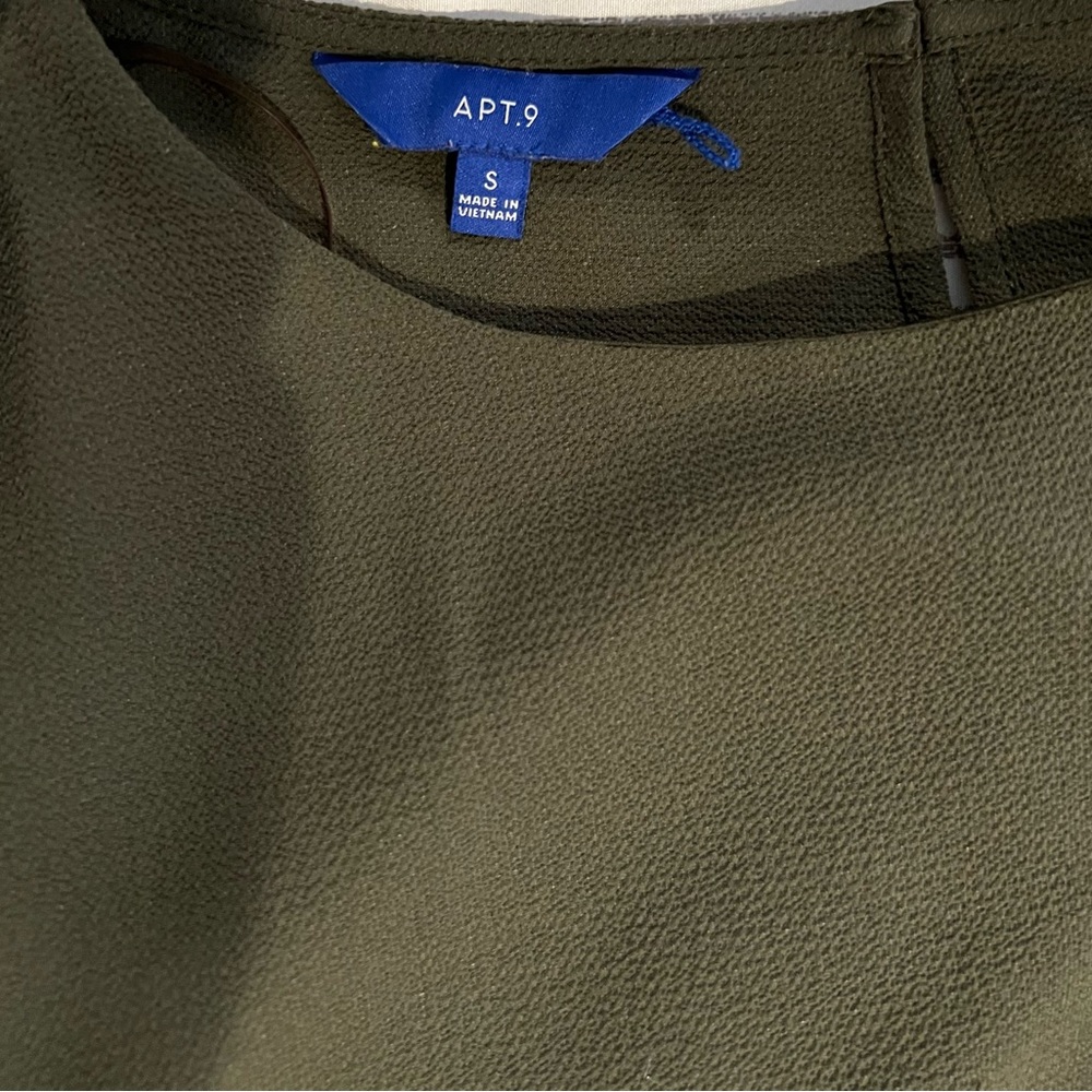 Apt. 9 Olive Green blouse - Size Small - Picture 6 of 6